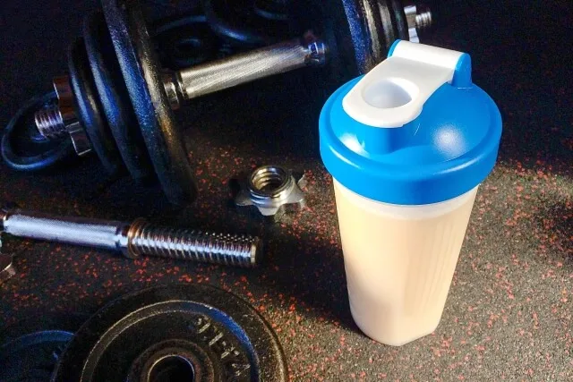 protein and dumbbell